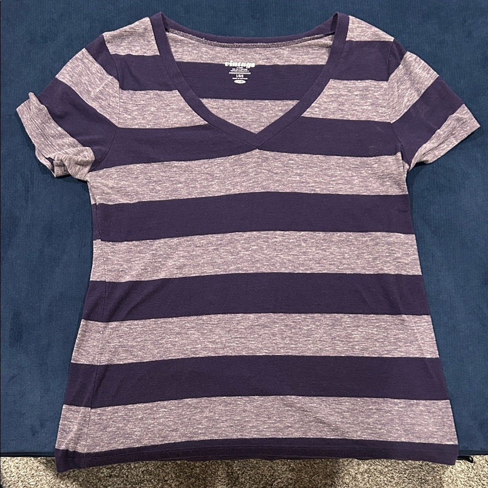 Old Navy Short Sleeve Tee in Purple and Gray Stripes